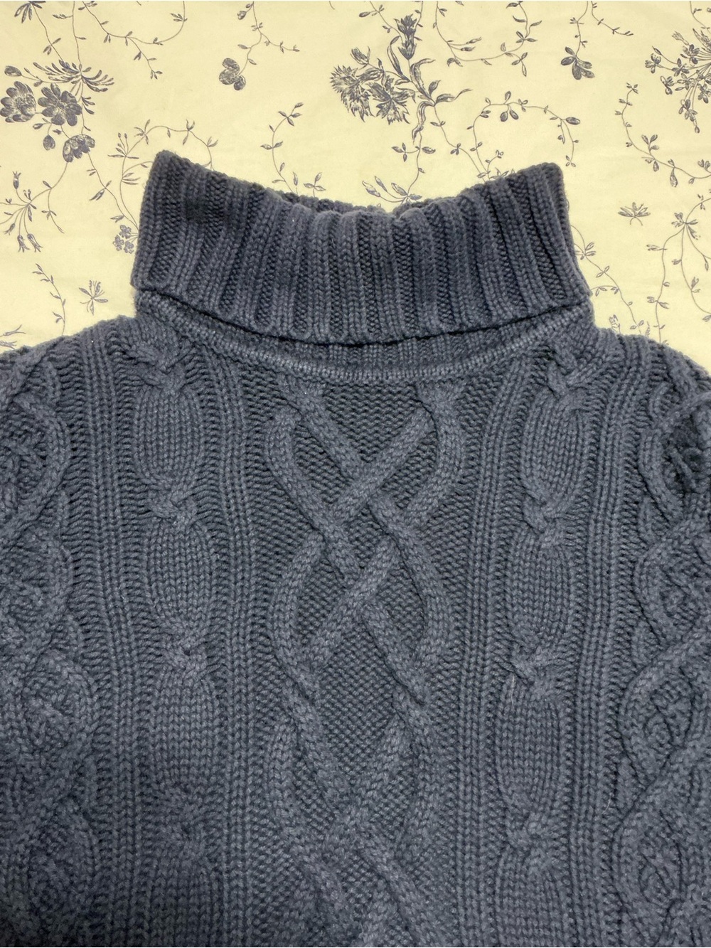Lands’ End Drifter Cable Knit Fisherman Knit-Style Turtleneck Sweater in Navy - Picture 5 of 9